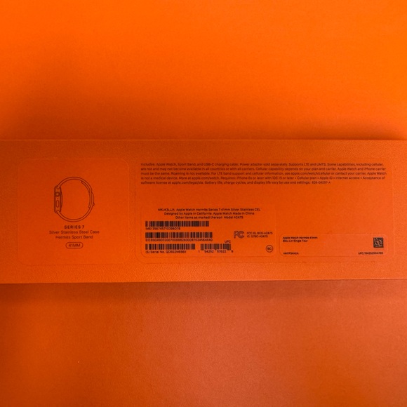 Hermès Series 7 Apple Watch, GPS & Cellular, 41mm Size w/ Original Hermès Bands - Picture 15 of 15